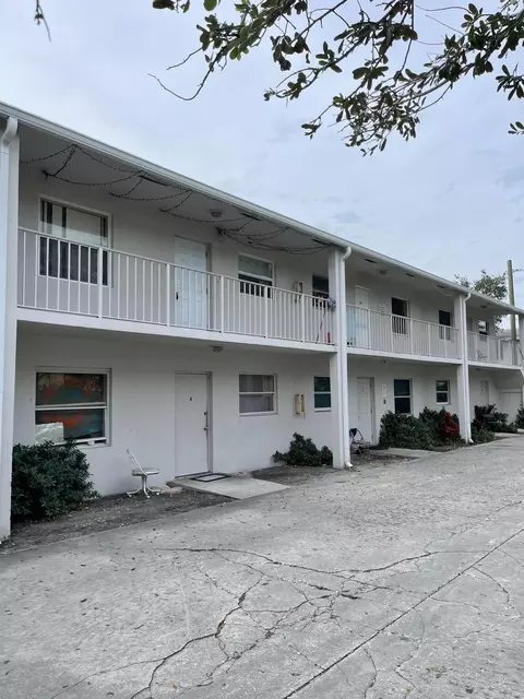 1732 2nd Ave #10, Lake Worth Beach, FL 33460