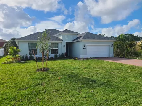 5530 NW North Crisona Cir, Port Saint Lucie, FL 34986