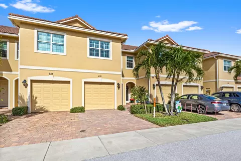 631 SW Glen Crest Way, Stuart, FL 34997 photo 1