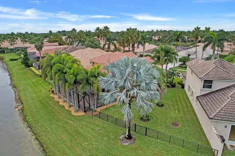 10852 Grande Blvd, West Palm Beach, FL 33412
