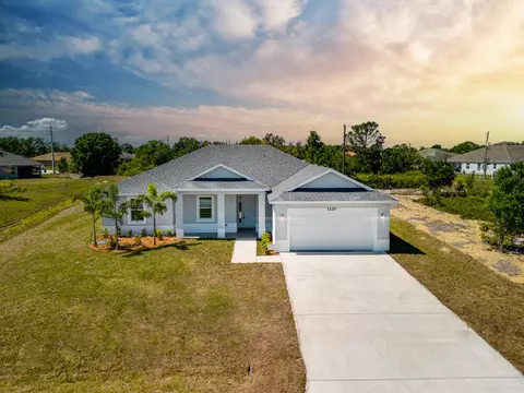 5521 NW Downs St, Port Saint Lucie, FL 34986