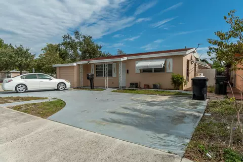 930 N C St, Lake Worth Beach, FL 33460