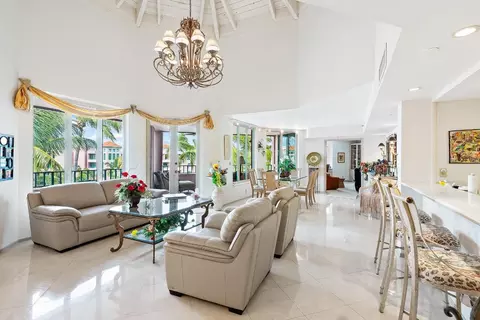 140 SE 5th #PH49, Boca Raton, FL 33432