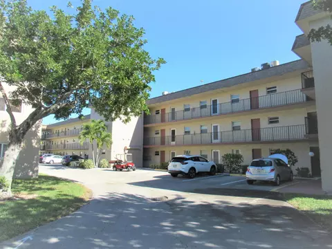 705 Lori Dr #209, Palm Springs, FL 33461