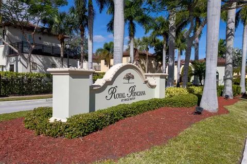 90 Via Floresta Dr, Boca Raton, FL 33487