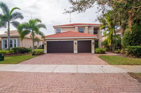 2002 Grey Falcon Cir SW, Vero Beach, FL 32962