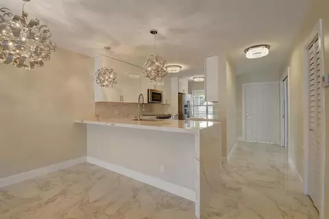 1020 Silk Oak Ter #203, Delray Beach, FL 33445