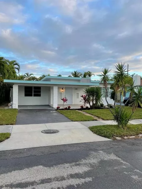 240 Wellesley Dr, Lake Worth Beach, FL 33460