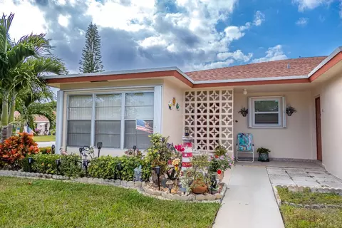 5065 NW 3rd St #A, Delray Beach, FL 33445