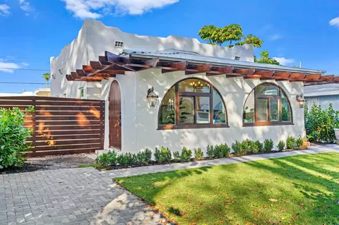 1505 N Palmway, Lake Worth Beach, FL 33460