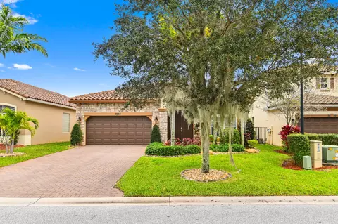 7864 Patriot St, Lake Worth, FL 33463