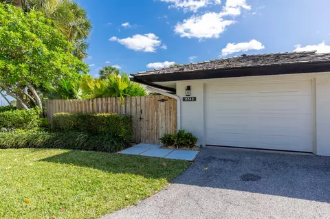 11742 Marblestone Ct, Wellington, FL 33414