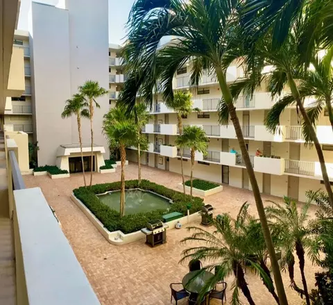 145 Ocean Ave #415, Palm Beach Shores, FL 33404
