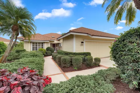 7072 SE Winged Foot Dr, Stuart, FL 34997