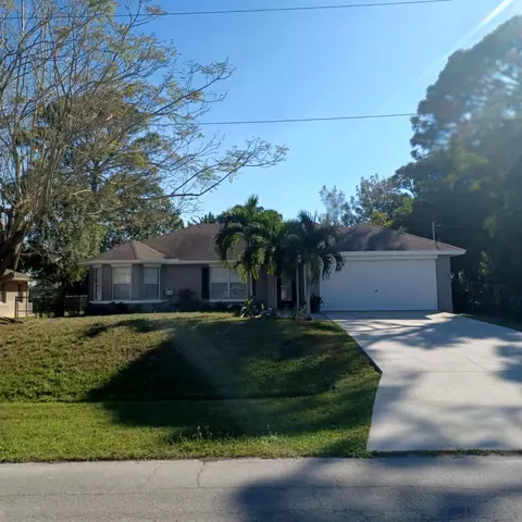 838 SE Sweetbay Ave, Port Saint Lucie, FL 34983
