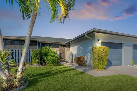 1718 N Dovetail Dr #F, Fort Pierce, FL 34982
