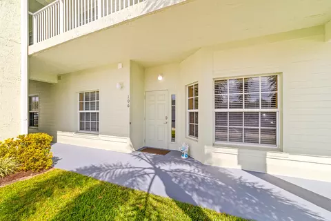 13530 Westport Dr #106, Sebastian, FL 32958