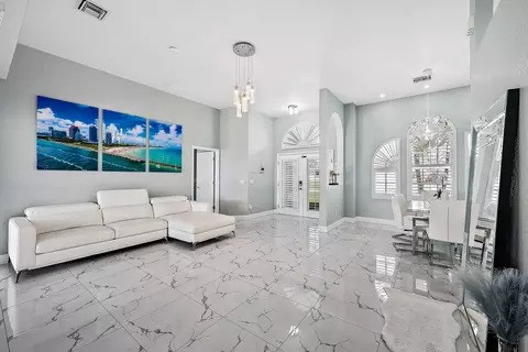 650 SE Tanner Ave, Port Saint Lucie, FL 34984