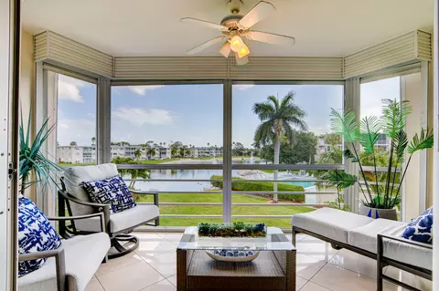 2728 Garden Dr N #315, Lake Worth, FL 33461