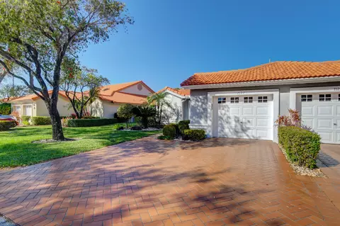7127 Summer Tree Dr, Boynton Beach, FL 33437