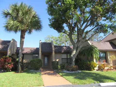 109 Lake Nancy Dr, West Palm Beach, FL 33411