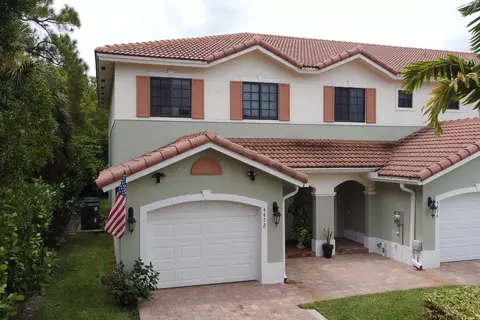 4472 Leo Ln, Riviera Beach, FL 33410