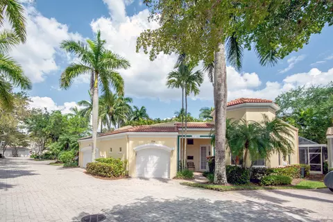 7716 Bougainvillea Ct, West Palm Beach, FL 33412