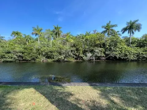 108 Royal Park #2B, Oakland Park, FL 33309