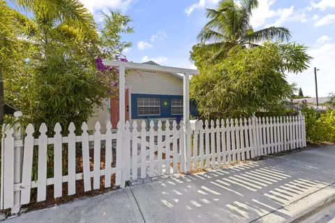 617 N M St, Lake Worth Beach, FL 33460
