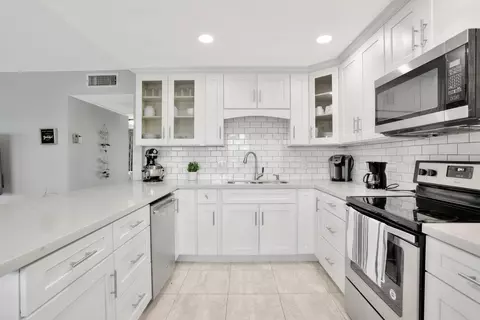 3058 Lyndhurst N, Deerfield Beach, FL 33442