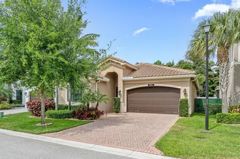 8063 Green Tourmaline Ter, Delray Beach, FL 33446