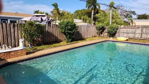 481 NE 51st St NE, Oakland Park, FL 33334