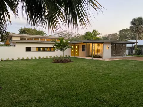 245 SE Pelican Dr, Stuart, FL 34996