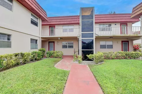 584 W Saxony M W #584, Delray Beach, FL 33484