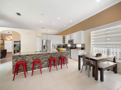 6178 Sand Hills Cir, Lake Worth, FL 33463