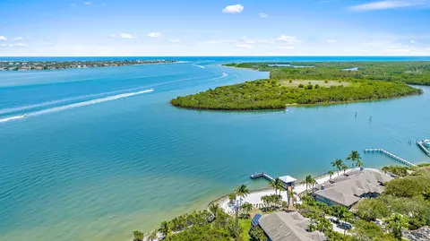 5614 SE Schooner Oaks Way, Stuart, FL 34997