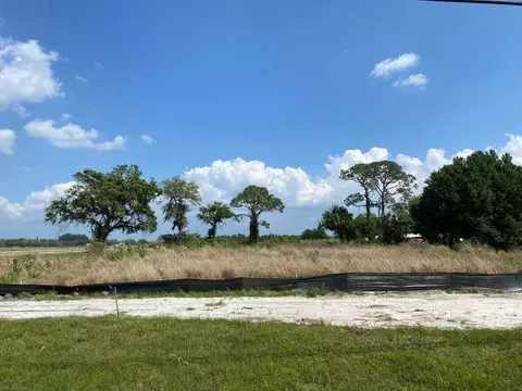 2722 S Jenkins Rd, Fort Pierce, FL 34981