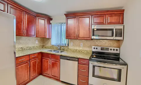 50 SE 12th #264  F, Boca Raton, FL 33432