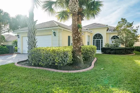 9168 SE La Creek Ct, Hobe Sound, FL 33455