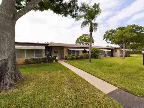1060 North Dr #B, Delray Beach, FL 33445
