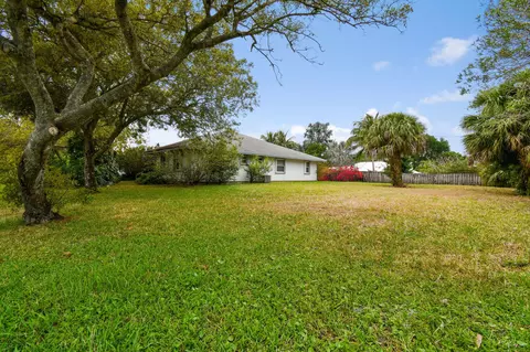 8415 SE Bayberry, Hobe Sound, FL 33455
