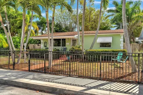 418 N Palmway, Lake Worth Beach, FL 33460