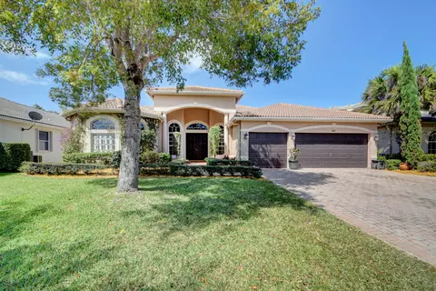 6057 Walnut Hl, Lake Worth, FL 33467