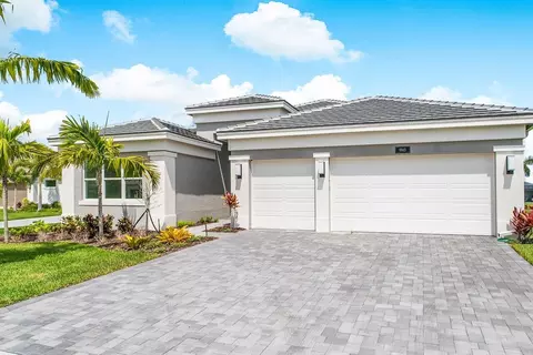 9945 Great Barrier Trl, Boynton Beach, FL 33473