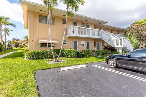 2112 NE 1st Way #101, Boynton Beach, FL 33435