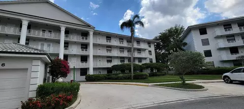 3516 Whitehall Dr #106, West Palm Beach, FL 33401