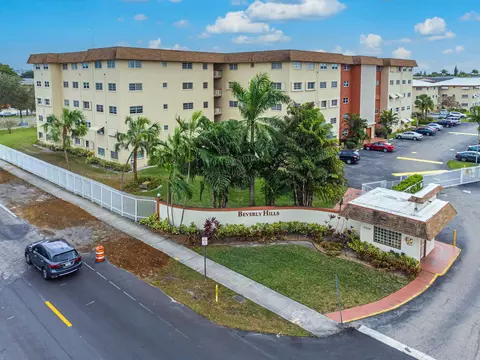 5300 Washington #W216, Hollywood, FL 33021
