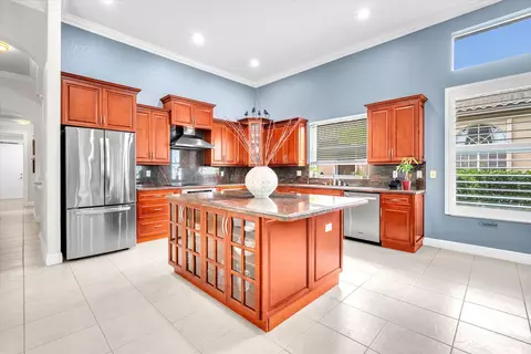 3044 Lake Pt, Davie, FL 33328
