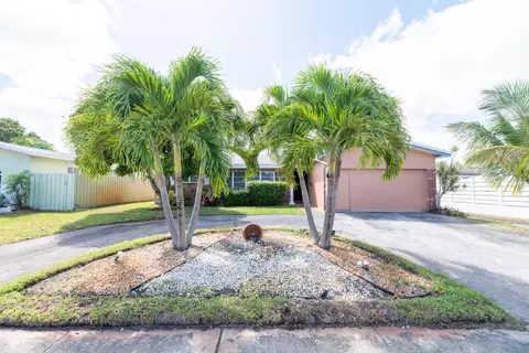 2030 N 51st Ave, Hollywood, FL 33021
