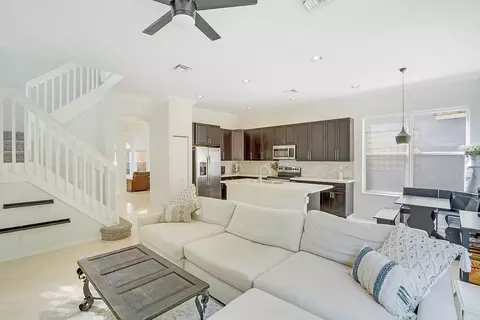 5053 Sancerre Cir, Lake Worth, FL 33463